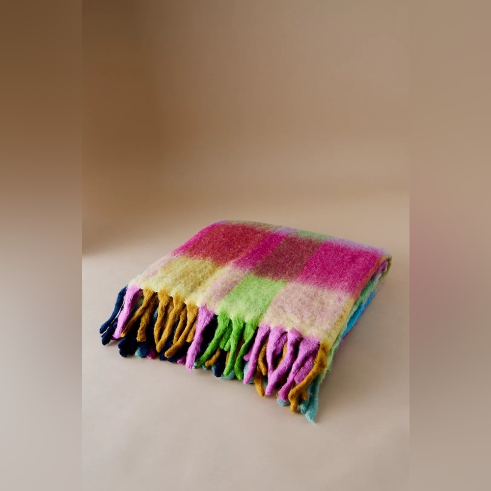 Anthropology Cosy Cocoon Fringed Throw New With Tags Plaid Cozy - Picture 2 of 5